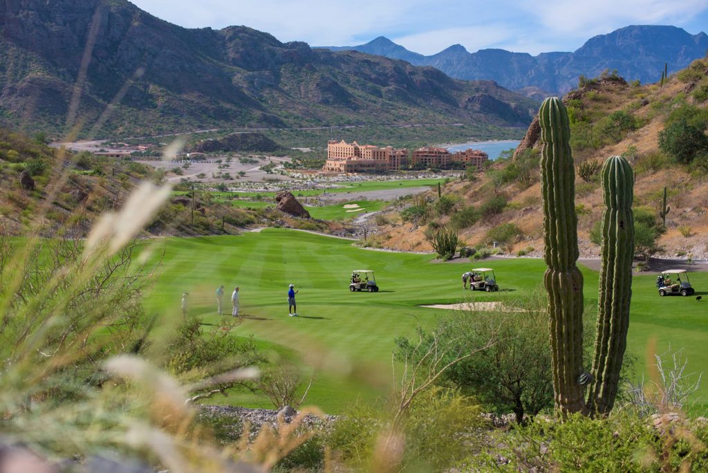 playing golf in loreto mexico at tpc danzante bay