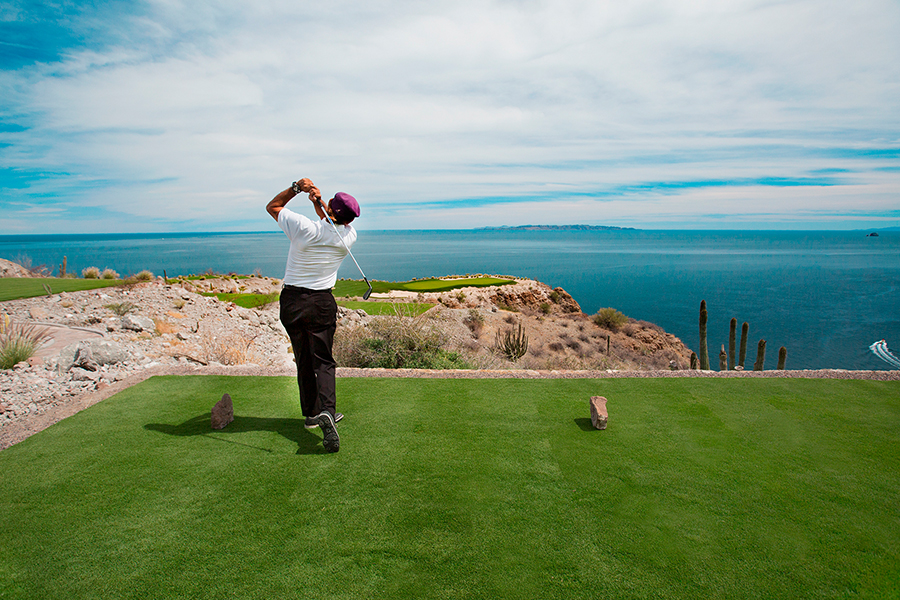 Golf Swing - Playing golf in Mexico at TPC Danzante Bay