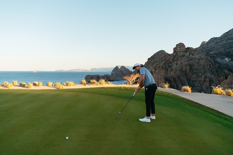 practice-short-game-hole-17-tpc-danzante-bay