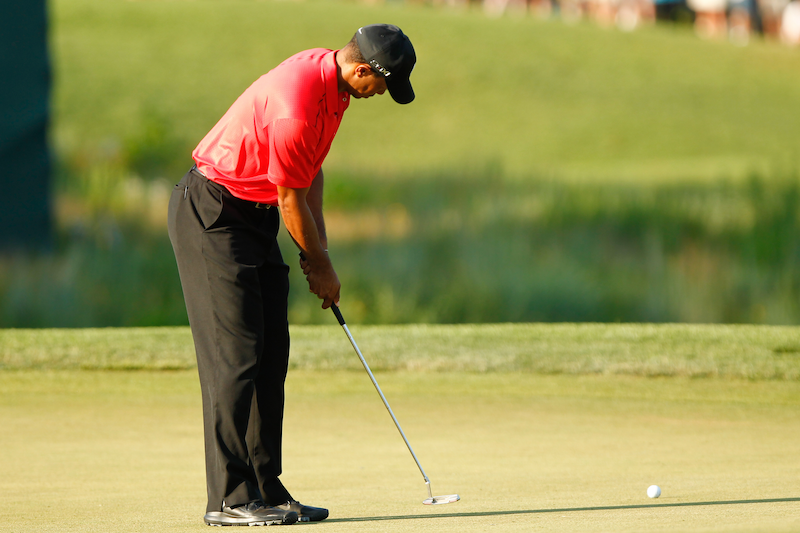 tiger woods overlapping grip