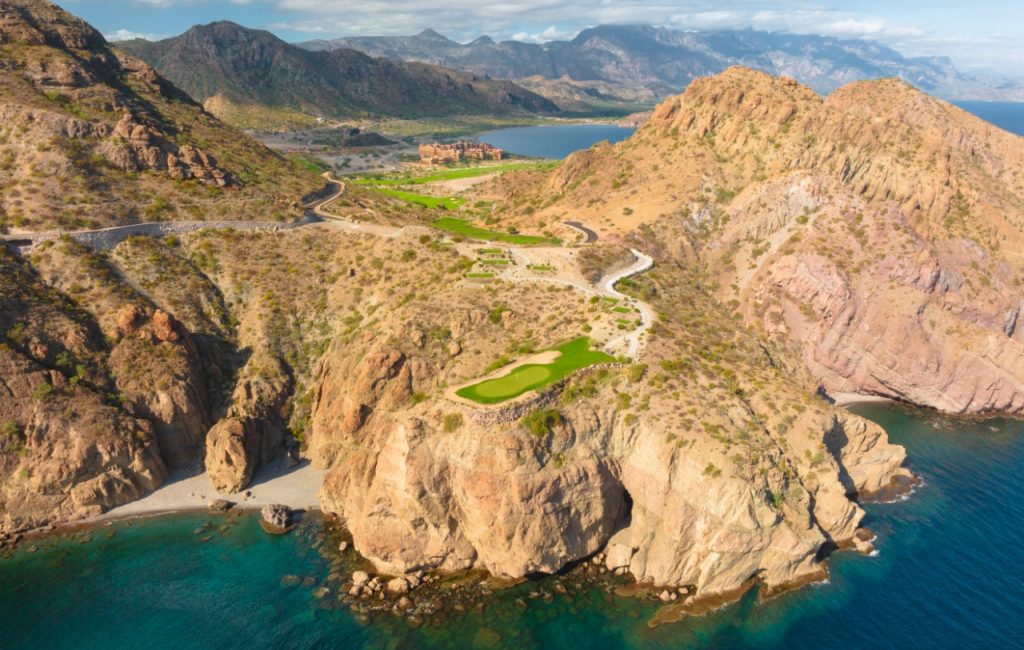 Exclusive Golf Vacations in Loreto: A Hidden Gem for Golf Enthusiasts