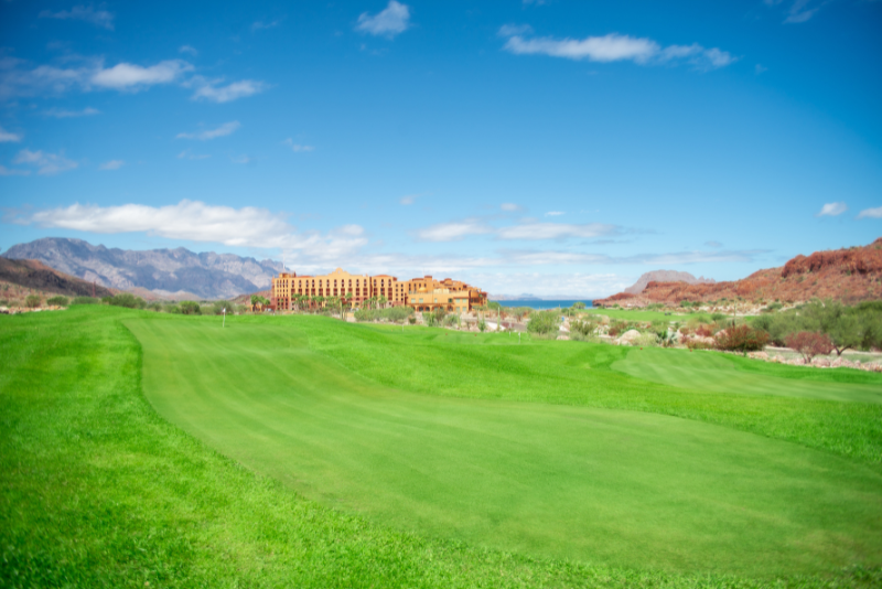 why-shoulder-season-is-the-smart-golfers-secret-at-tpc-danzante-bay