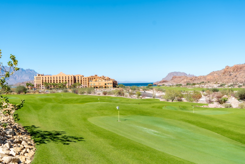 why-shoulder-season-is-the-smart-golfers-secret-at-tpc-danzante-bay