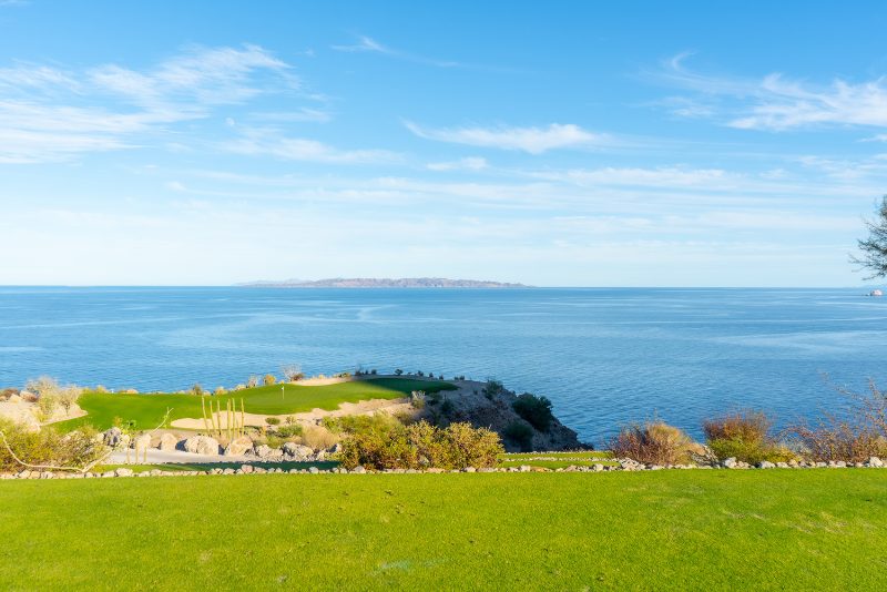 why-shoulder-season-is-the-smart-golfers-secret-at-tpc-danzante-bay